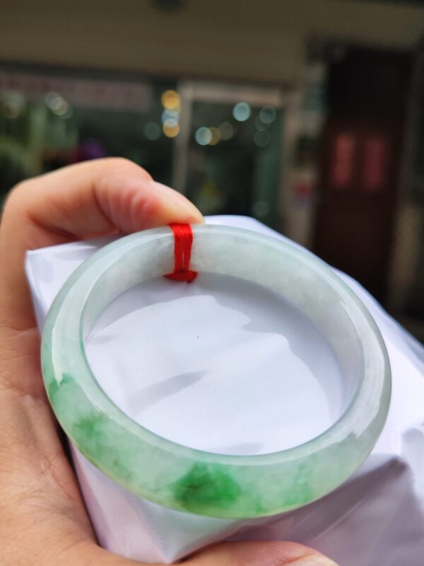天然緬甸玉A貨｜飄陽綠正圈厚庄手鐲