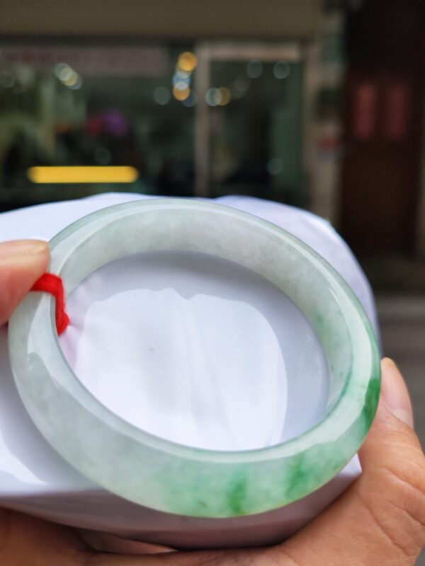 天然緬甸玉A貨｜飄陽綠正圈厚庄手鐲