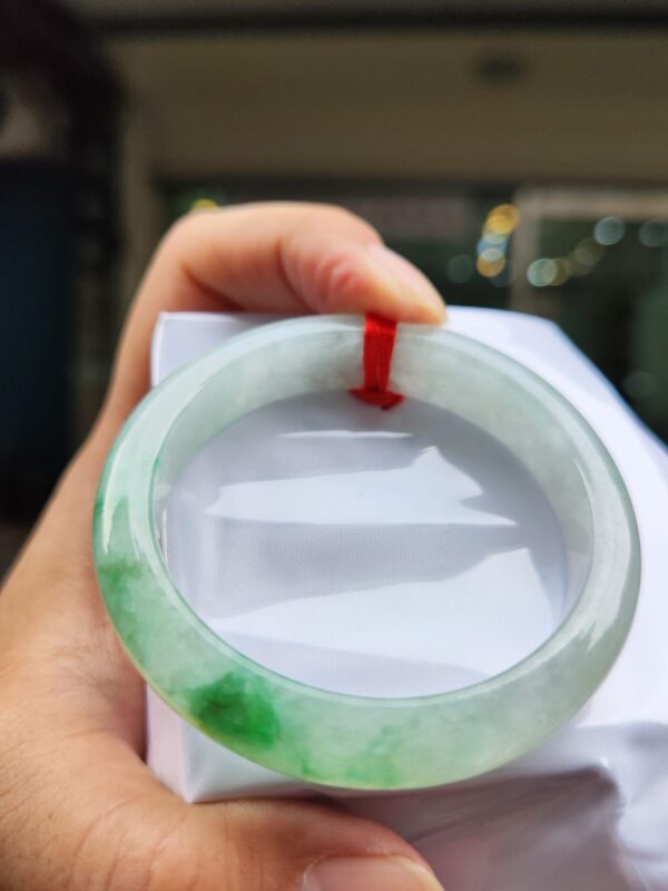 天然緬甸玉A貨｜飄陽綠正圈厚庄手鐲
