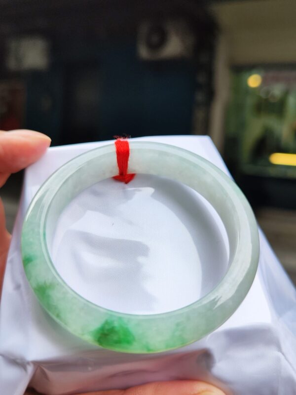 天然緬甸玉A貨｜飄陽綠正圈厚庄手鐲