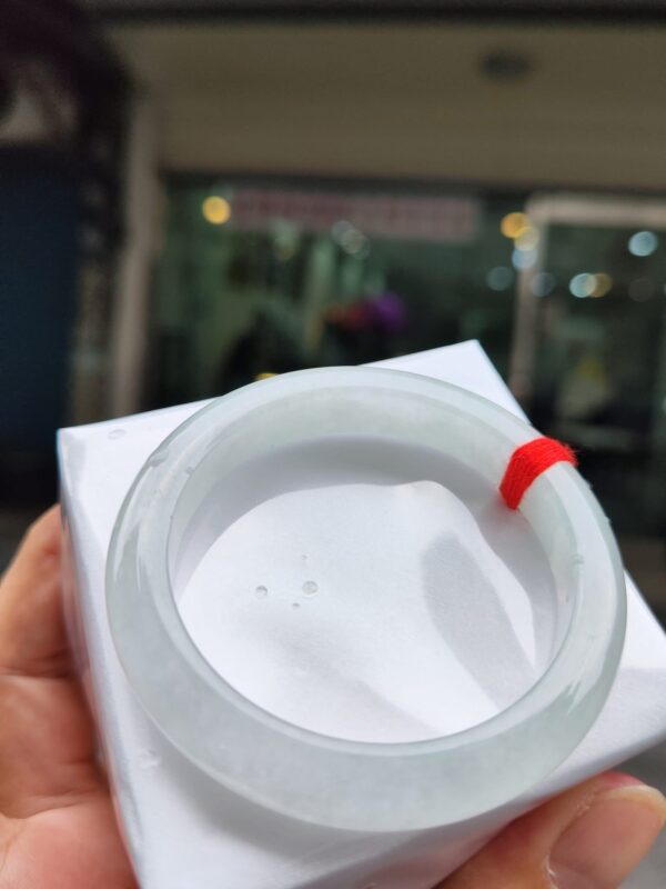 天然緬甸玉A貨
冰種｜白月光正圈厚庄手鐲