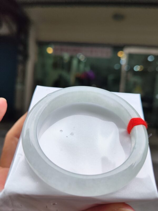 天然緬甸玉A貨
冰種｜白月光正圈厚庄手鐲