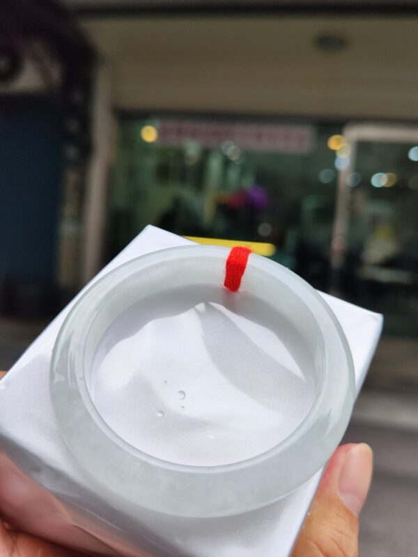 天然緬甸玉A貨
冰種｜白月光正圈厚庄手鐲