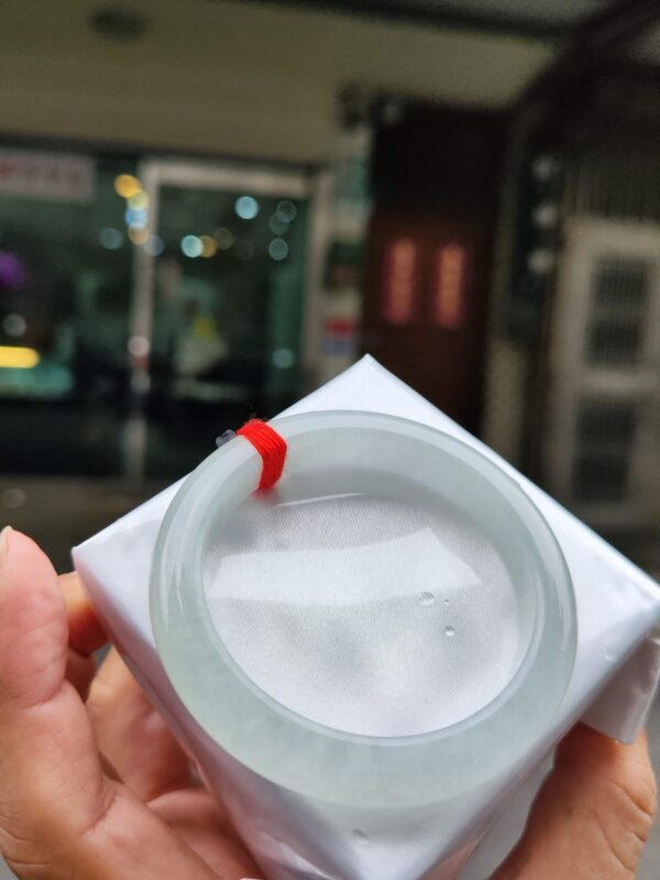 天然緬甸玉A貨
冰種｜白月光正圈厚庄手鐲