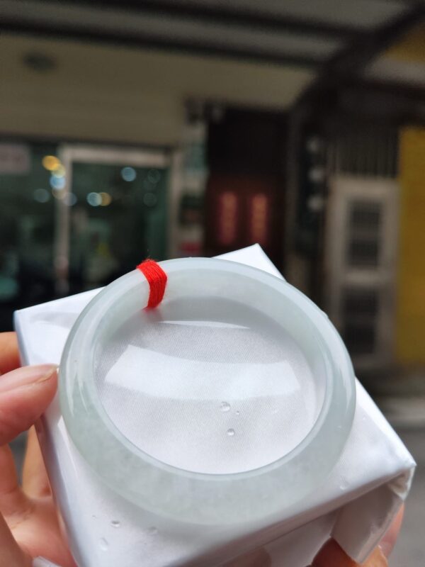 天然緬甸玉A貨
冰種｜白月光正圈厚庄手鐲