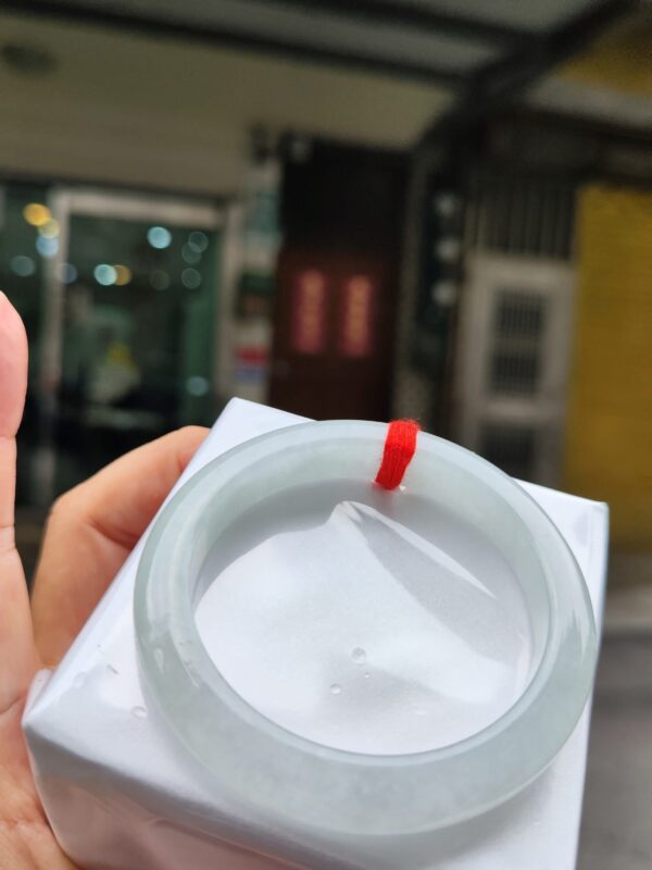 天然緬甸玉A貨
冰種｜白月光正圈厚庄手鐲