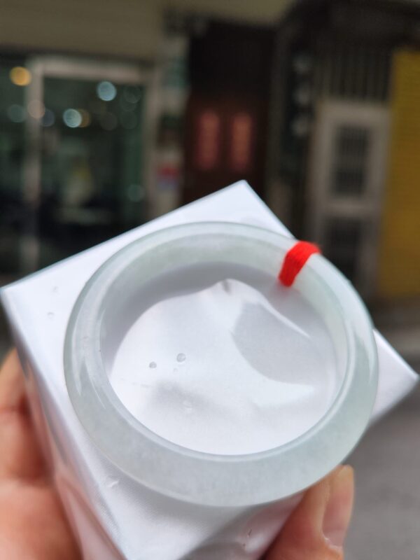 天然緬甸玉A貨
冰種｜白月光正圈厚庄手鐲