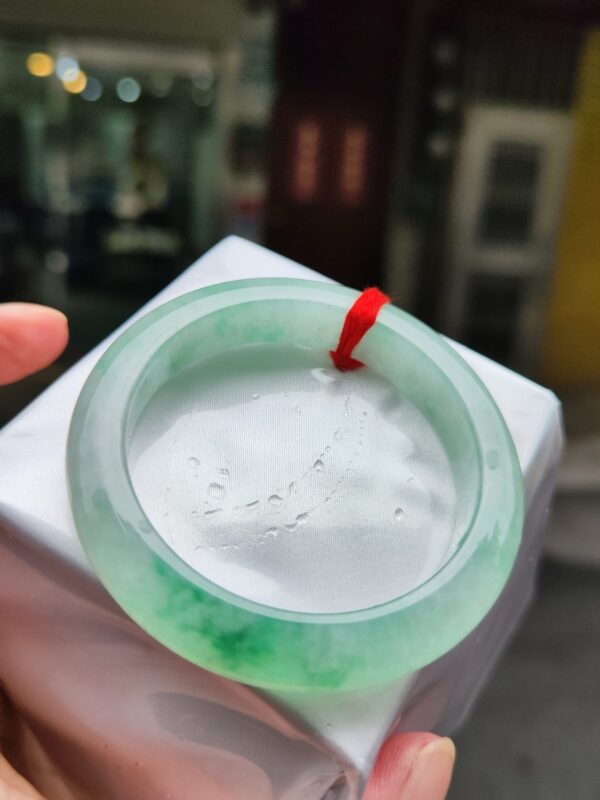 天然緬甸玉A貨｜冰種飄陽綠正圈超厚庄手鐲