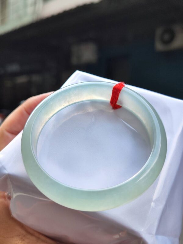 天然緬甸玉A貨 放光玻璃種正圈手鐲
