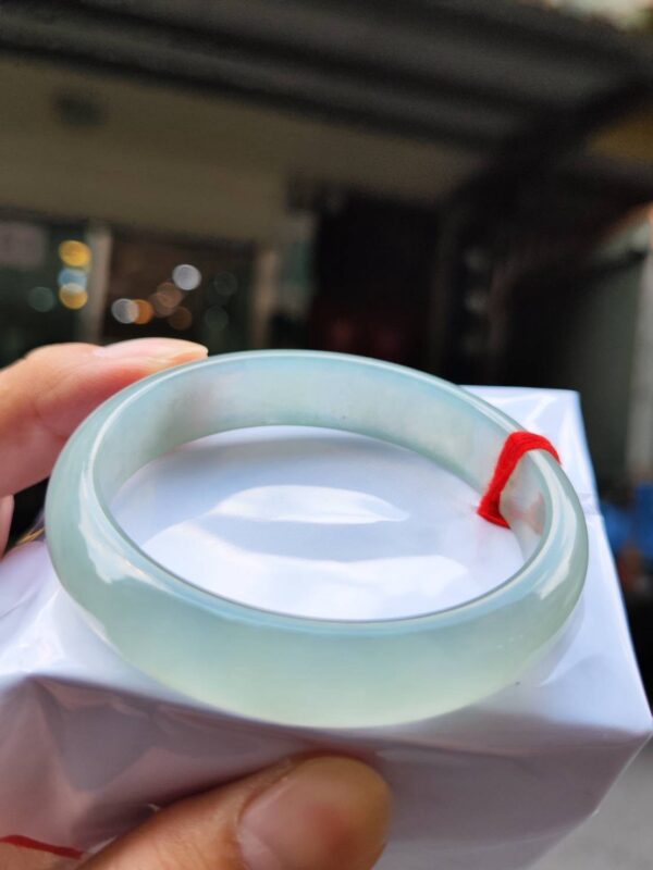 天然緬甸玉A貨 放光玻璃種正圈手鐲