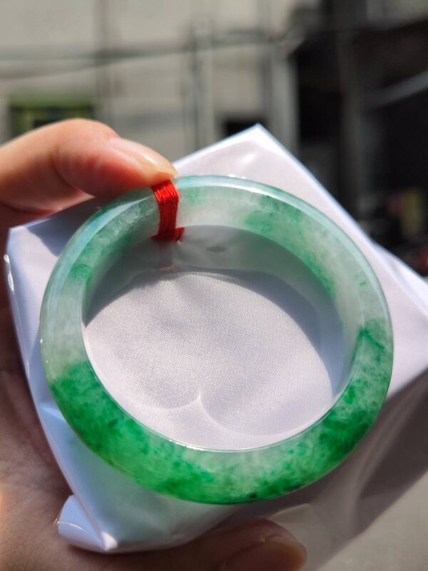 天然緬甸玉A貨 辣陽綠正圈厚庄手鐲