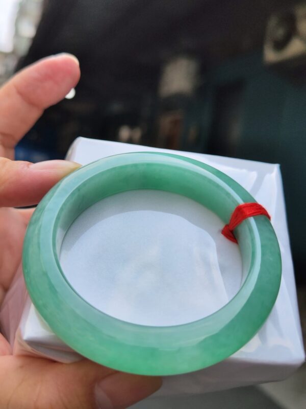 天然緬甸玉A貨 滿綠正圈厚庄手鐲