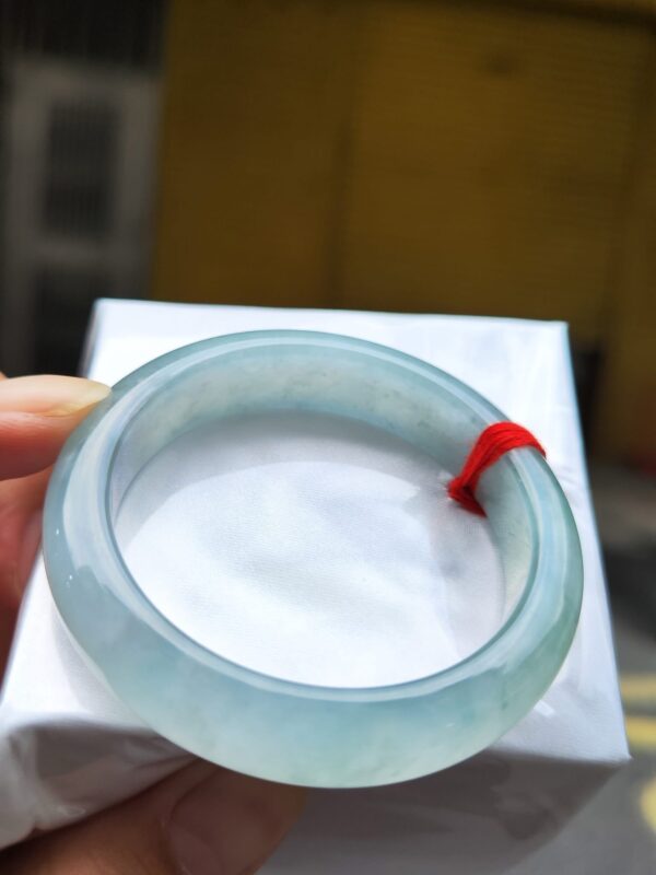 天然緬甸玉A貨 放光玻璃種厚庄正圈手鐲