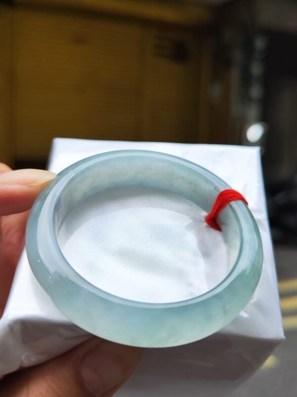 天然緬甸玉A貨 放光玻璃種厚庄正圈手鐲