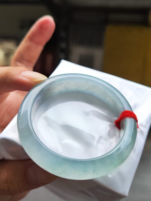 天然緬甸玉A貨 放光玻璃種厚庄正圈手鐲