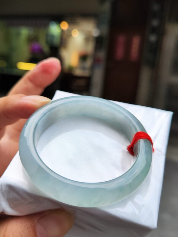天然緬甸玉A貨 放光玻璃種厚庄正圈手鐲
