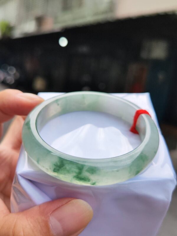 img_2361 ✨天然緬甸玉A貨 ✨
🔥 放光玻璃種飄花 正圈手鐲 🔥