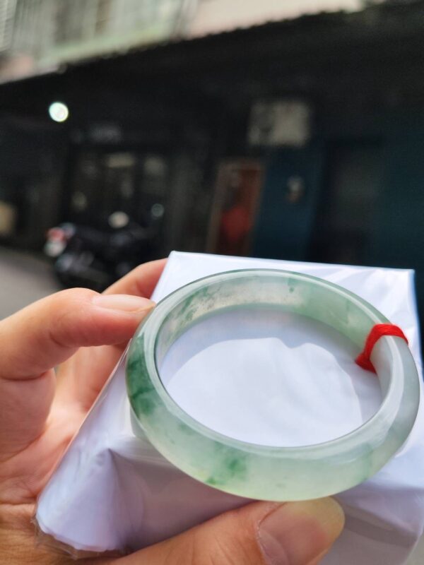 img_2362 ✨天然緬甸玉A貨 ✨
🔥 放光玻璃種飄花 正圈手鐲 🔥