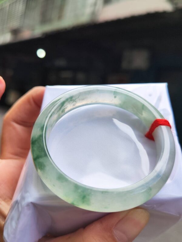 img_2363 ✨天然緬甸玉A貨 ✨
🔥 放光玻璃種飄花 正圈手鐲 🔥