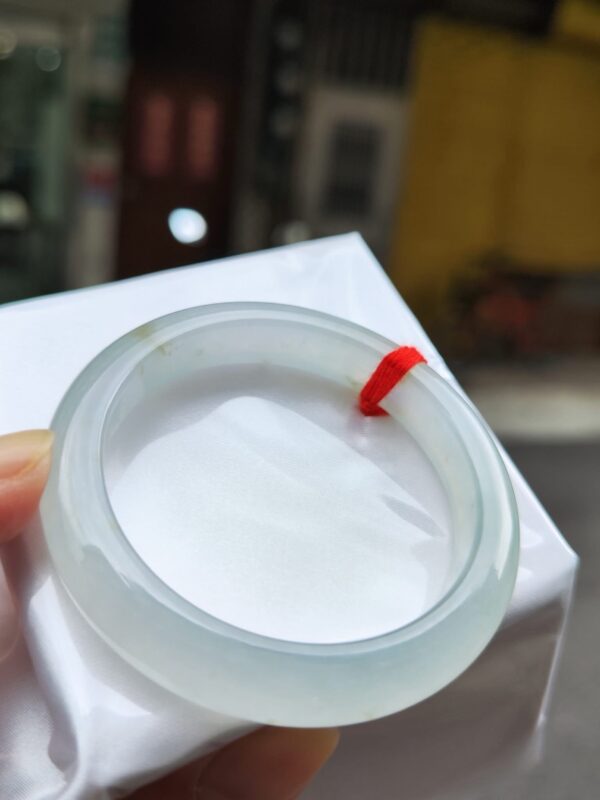 ✨天然緬甸玉A貨 ✨
🔥 放光玻璃種灑金 正圈手鐲 🔥