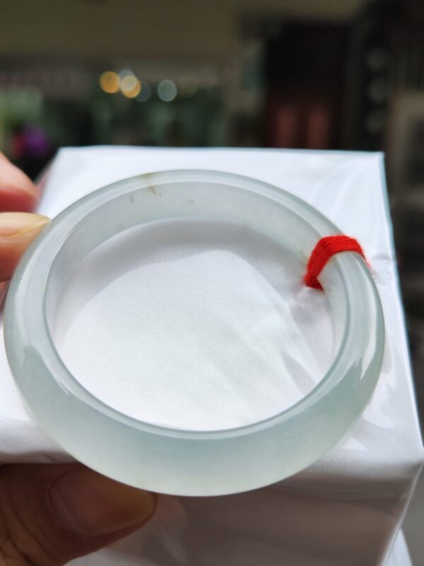 ✨天然緬甸玉A貨 ✨
🔥 放光玻璃種灑金 正圈手鐲 🔥