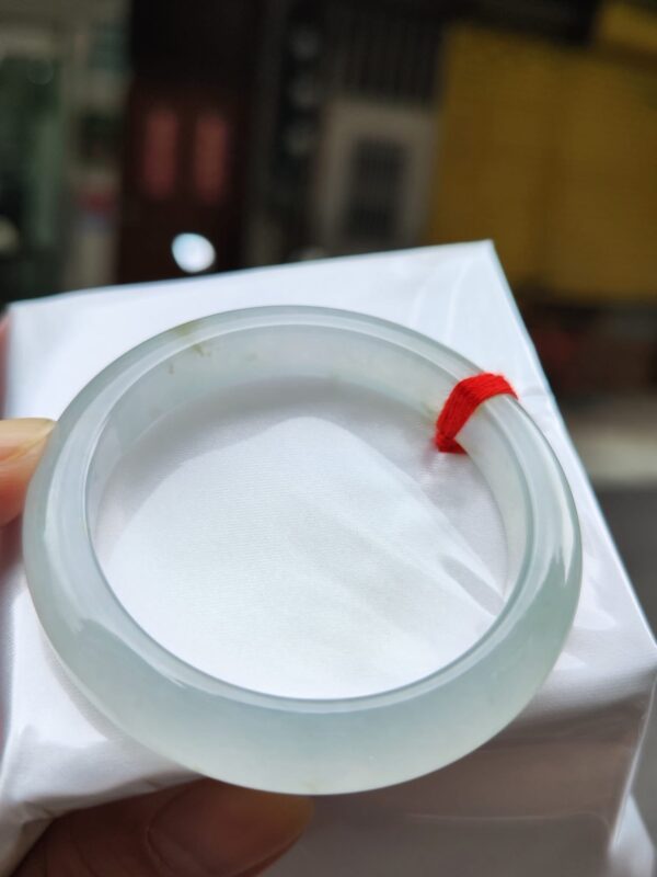 ✨天然緬甸玉A貨 ✨
🔥 放光玻璃種灑金 正圈手鐲 🔥