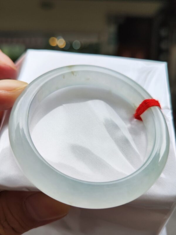 ✨天然緬甸玉A貨 ✨
🔥 放光玻璃種灑金 正圈手鐲 🔥