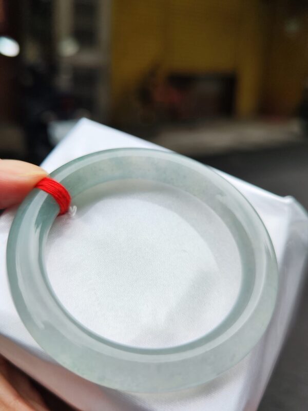 ✨天然緬甸玉A貨 ✨
🔥 放光玻璃種飄花 正圈圓骨手鐲 🔥