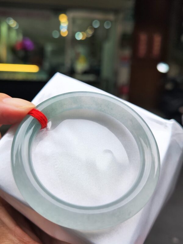 ✨天然緬甸玉A貨 ✨
🔥 放光玻璃種飄花 正圈圓骨手鐲 🔥