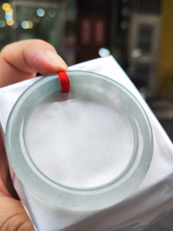 ✨天然緬甸玉A貨 ✨
🔥 放光玻璃種飄花 正圈圓骨手鐲 🔥