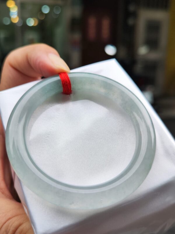 ✨天然緬甸玉A貨 ✨
🔥 放光玻璃種飄花 正圈圓骨手鐲 🔥