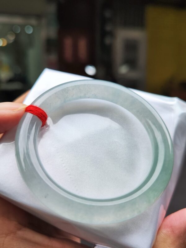 ✨天然緬甸玉A貨 ✨
🔥 放光玻璃種飄花 正圈圓骨手鐲 🔥