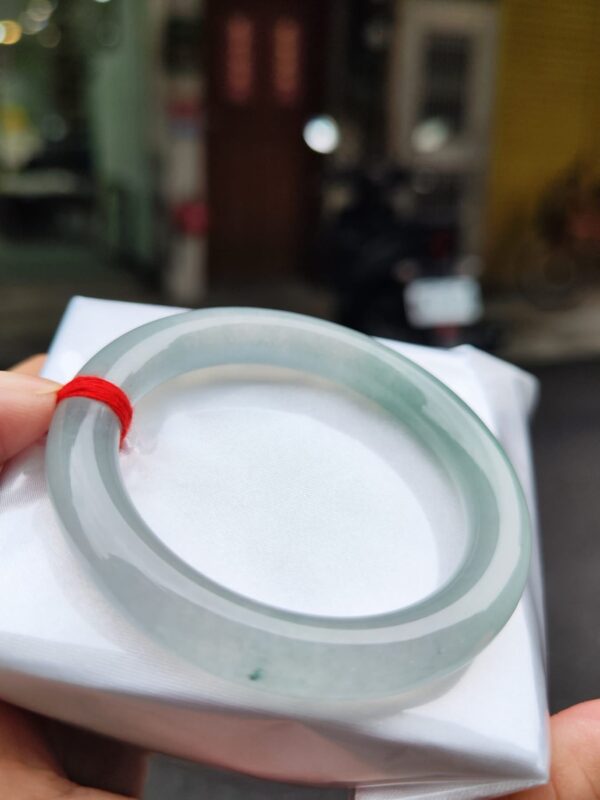 ✨天然緬甸玉A貨 ✨
🔥 放光玻璃種飄花 正圈圓骨手鐲 🔥