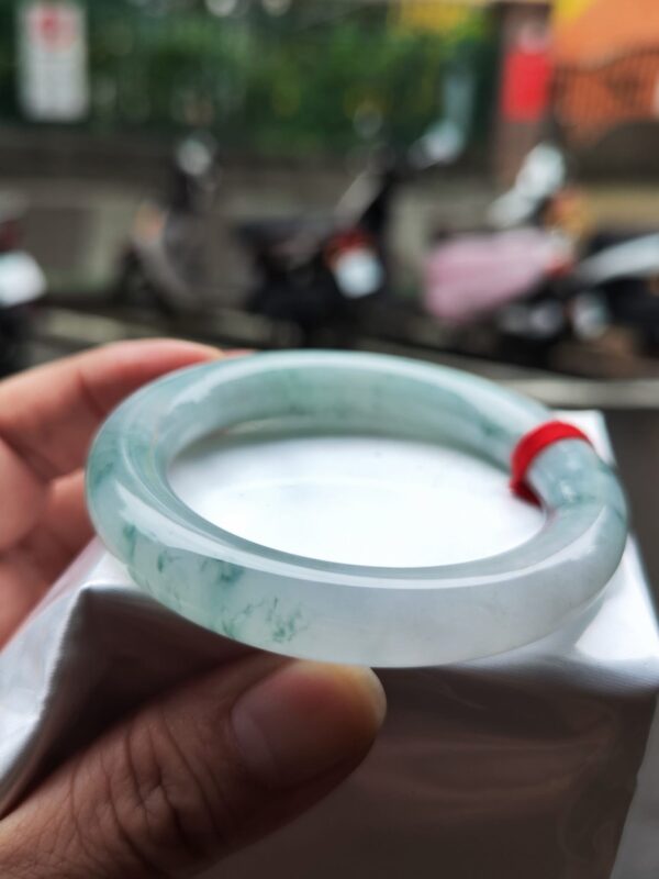 ✨天然緬甸玉A貨 ✨🔥 冰種飄花 正圈圓骨胖胖鐲 🔥