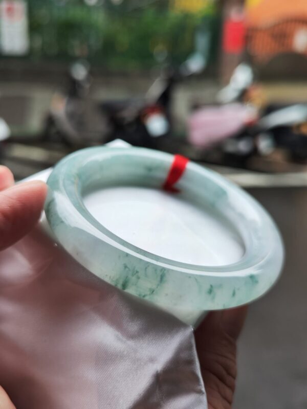 ✨天然緬甸玉A貨 ✨🔥 冰種飄花 正圈圓骨胖胖鐲 🔥