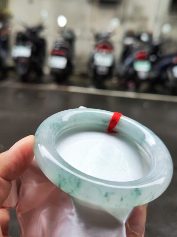 ✨天然緬甸玉A貨 ✨🔥 冰種飄花 正圈圓骨胖胖鐲 🔥