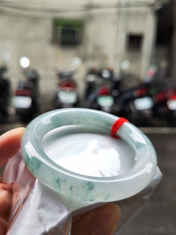 ✨天然緬甸玉A貨 ✨🔥 冰種飄花 正圈圓骨胖胖鐲 🔥