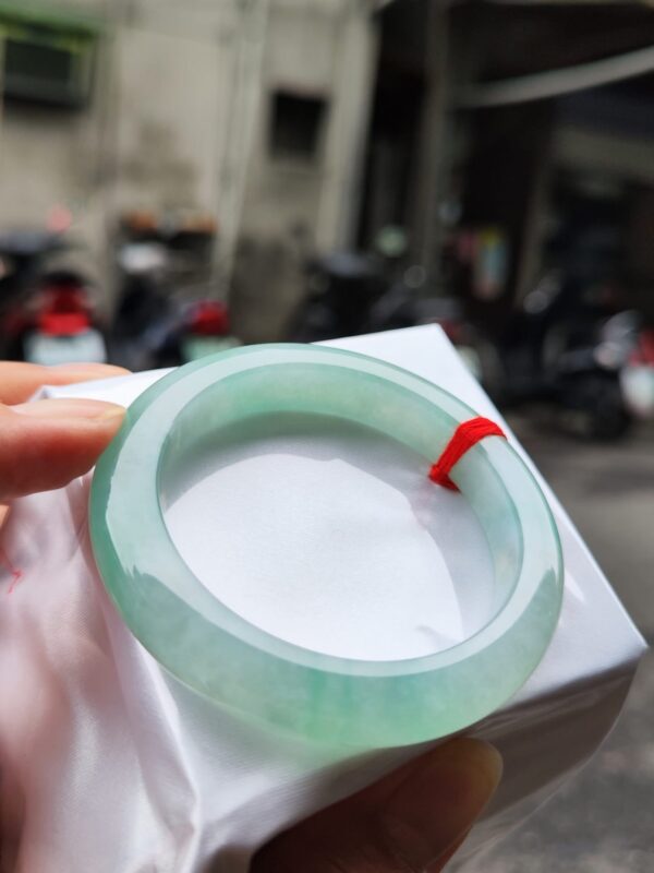 天然緬甸玉A貨 冰種飄陽綠正圈手鐲 ✨