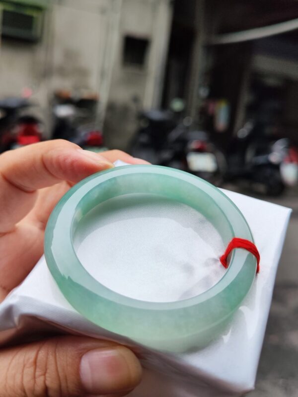 天然緬甸玉A貨 冰種飄陽綠正圈手鐲 ✨