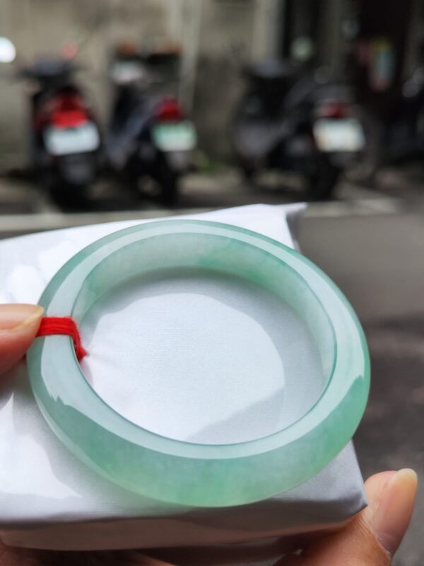 天然緬甸玉A貨 冰種飄陽綠正圈手鐲 ✨