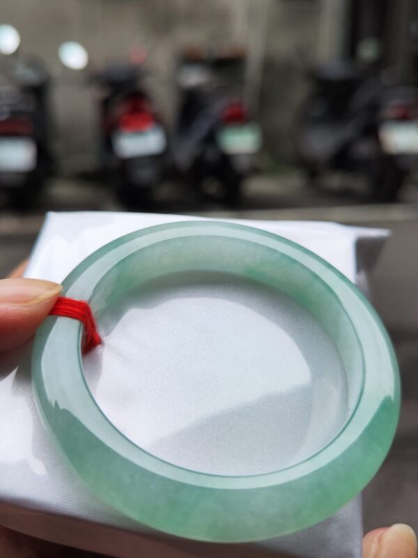 天然緬甸玉A貨 冰種飄陽綠正圈手鐲 ✨