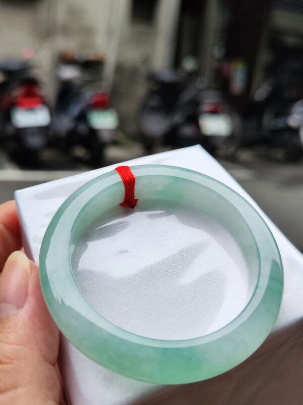 天然緬甸玉A貨 冰種飄陽綠正圈手鐲 ✨