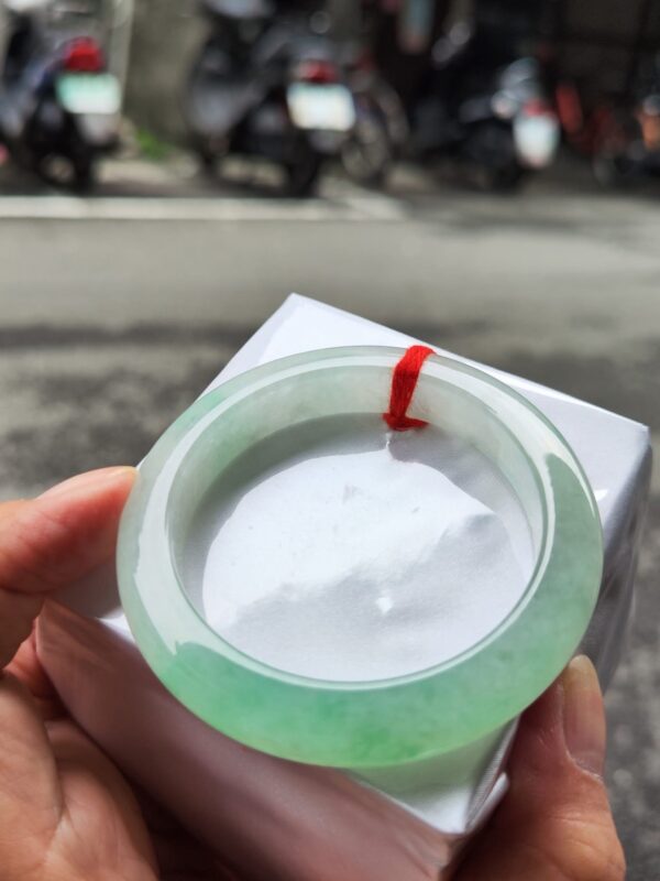 💎 天然緬甸玉A貨 冰種飄陽綠正圈厚庄手鐲
