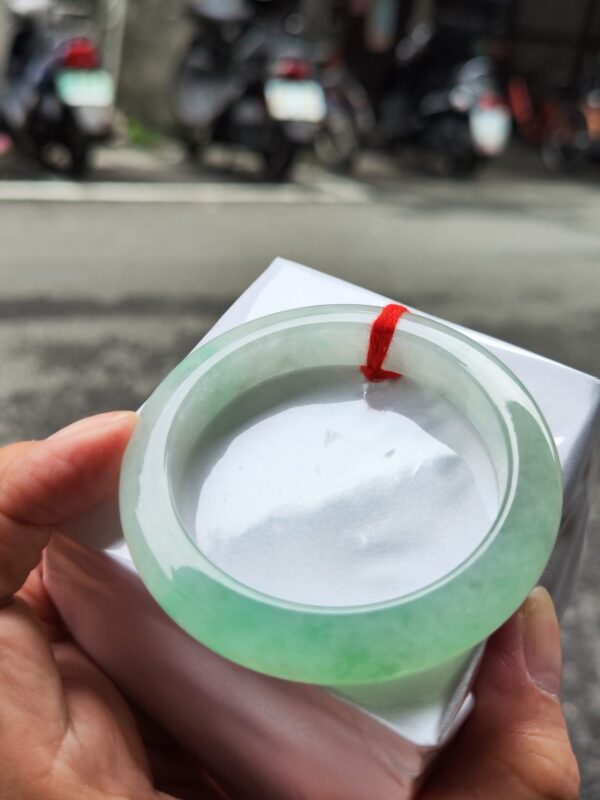 💎 天然緬甸玉A貨 冰種飄陽綠正圈厚庄手鐲