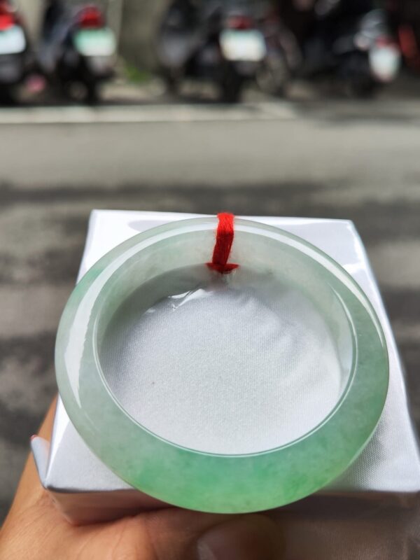 💎 天然緬甸玉A貨 冰種飄陽綠正圈厚庄手鐲