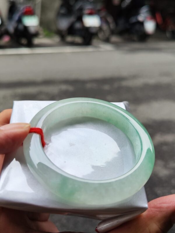 💎 天然緬甸玉A貨 冰種飄陽綠正圈厚庄手鐲