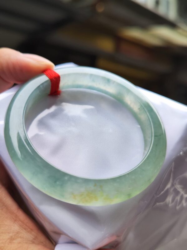 ✨天然緬甸玉A貨 ✨
🔥 放光玻璃種飄蜜黃 正圈手鐲 🔥