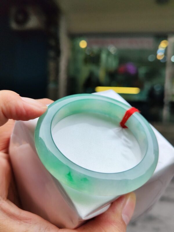 ✨ 天然緬甸玉A貨 冰種飄陽綠正圈手鐲 ✨