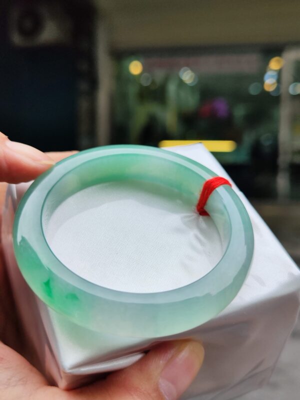 ✨ 天然緬甸玉A貨 冰種飄陽綠正圈手鐲 ✨