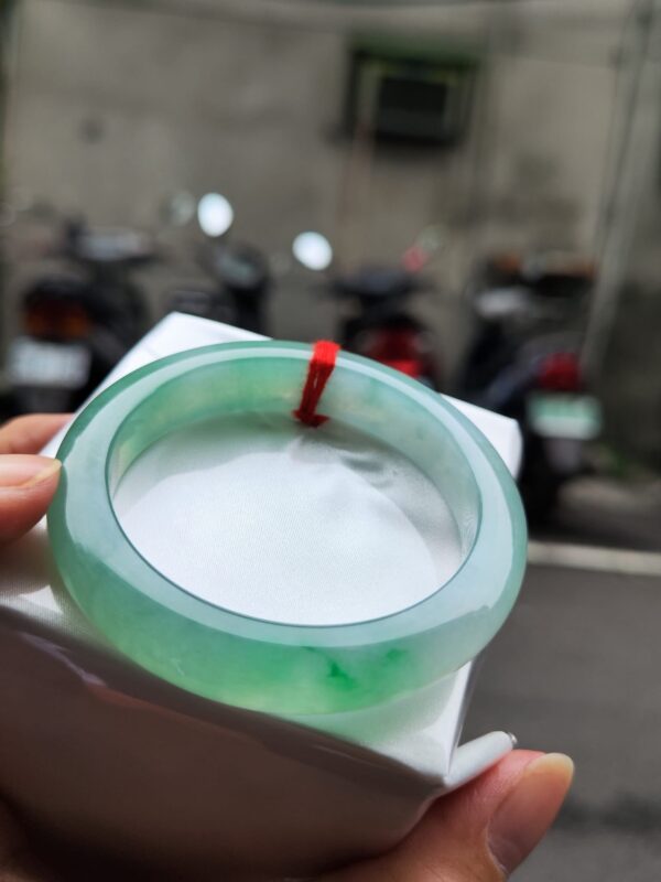 ✨ 天然緬甸玉A貨 冰種飄陽綠正圈手鐲 ✨